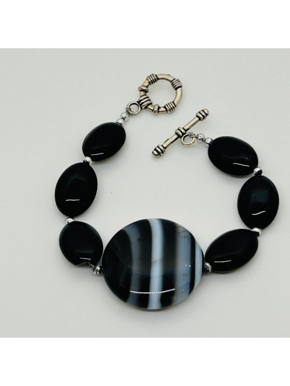 Banded Agate Striped Black Stone Beaded Statement Toggle Clasp Bracelet Vintage